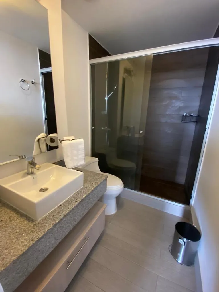 아파트 Wonderful Suite With View Republica Del Salvador 키토 에콰도르