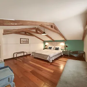 Aparthotel Old Town Suites, Elegant Comfort & Space In The Historic Center, Quito
